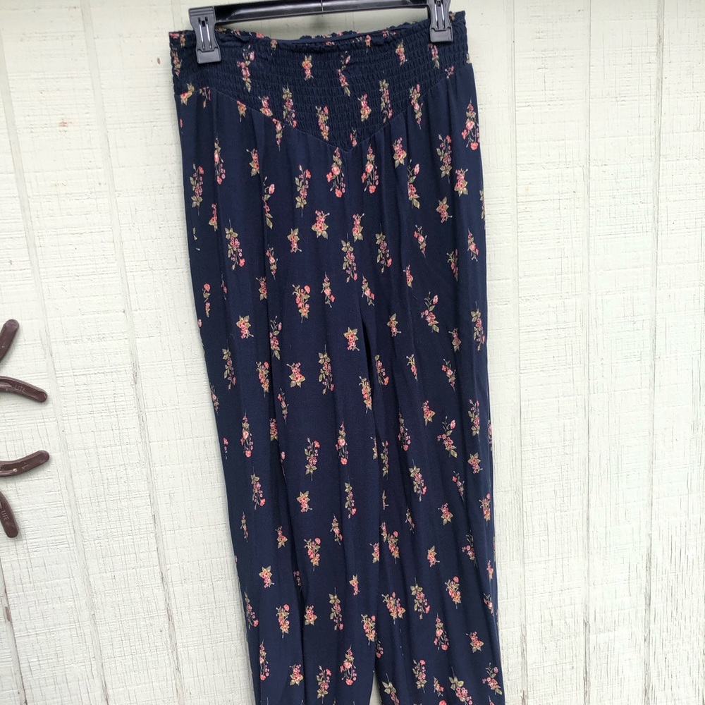 Wide leg pants